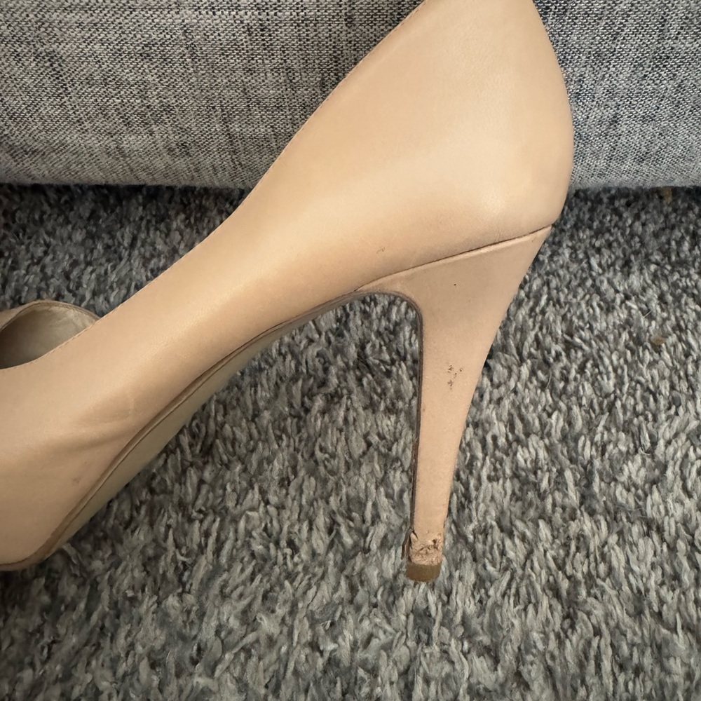 Nude Heels - Nine West size 8 - Picture 12 of 14